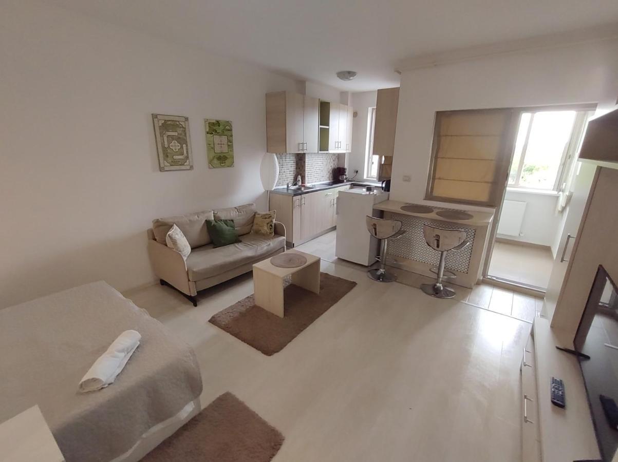 Fundeni - Garsoniere - Langa Spital Apartment Букурещ Екстериор снимка