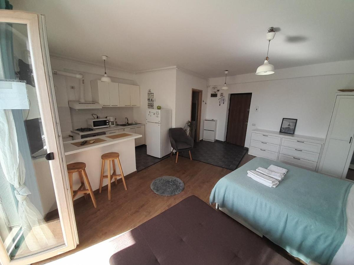 Fundeni - Garsoniere - Langa Spital Apartment Букурещ Екстериор снимка